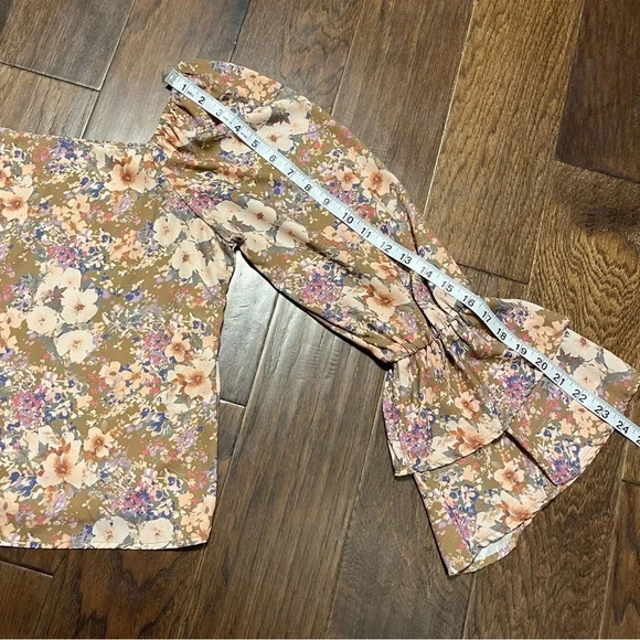 Peach Love Floral Boho Long Bell Sleeve Flowy Blouse Top - Picture 9 of 11